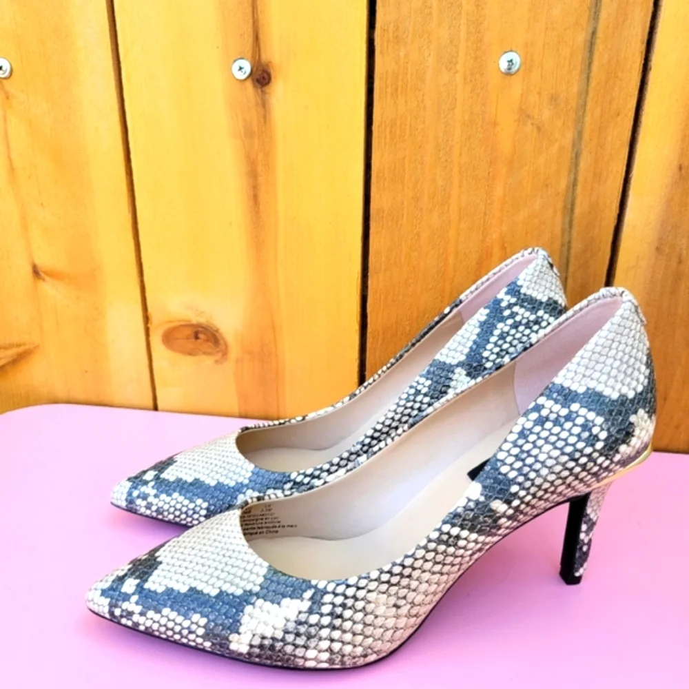 DKNY Randi Glossed Snake-effect Leather Pumps SZ 6 - Picture 7 of 16